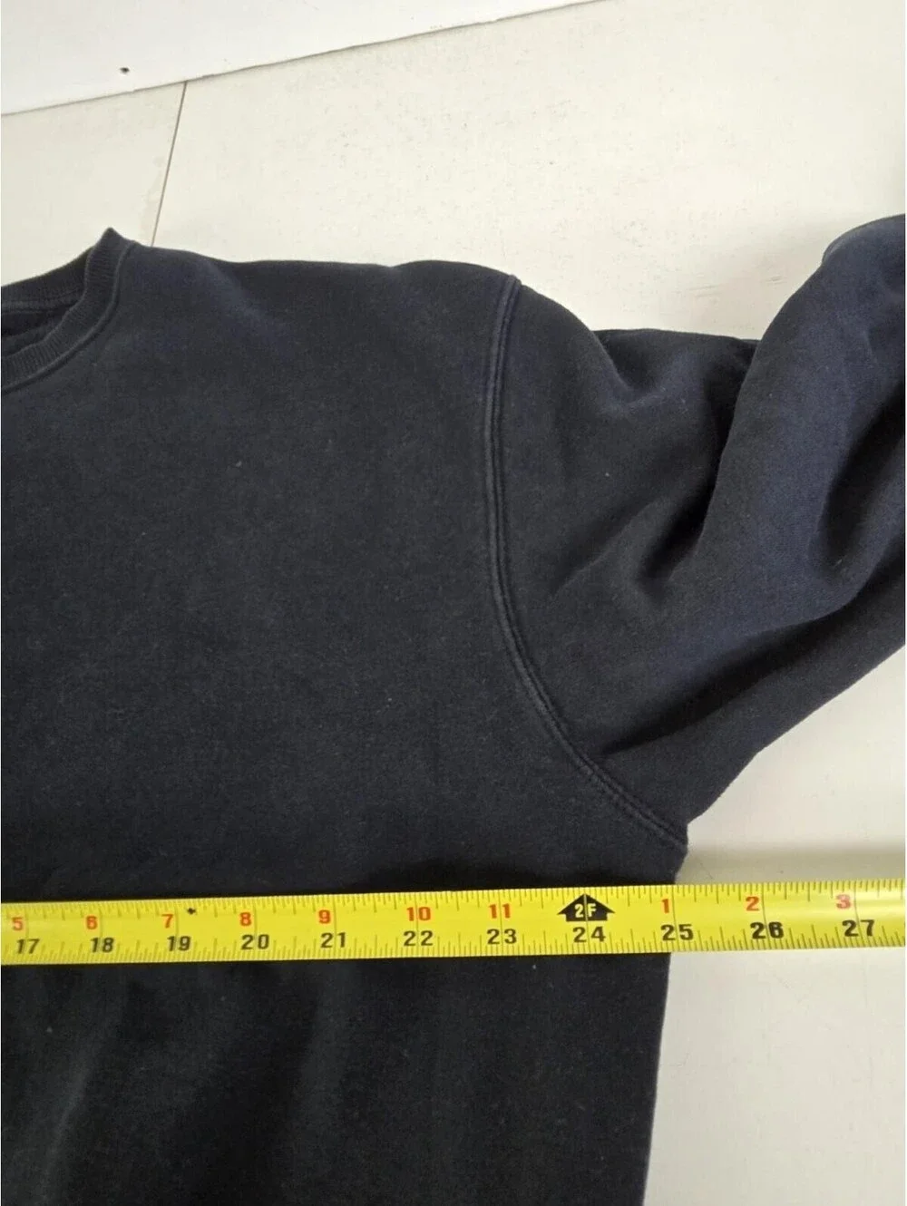 Nike Center Swoosh Crewneck Sweatshirt Black Mens Fits M Fleece Pullover